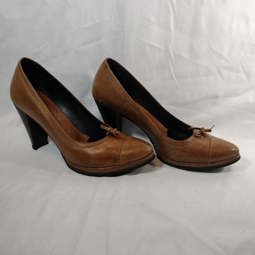 Handmade Italian Leather Pumps - Picture 4 of 13
